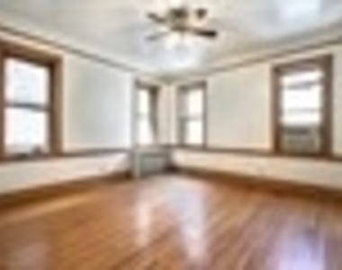 1350 E Hyde Park Boulevard - Photo Thumbnail 9