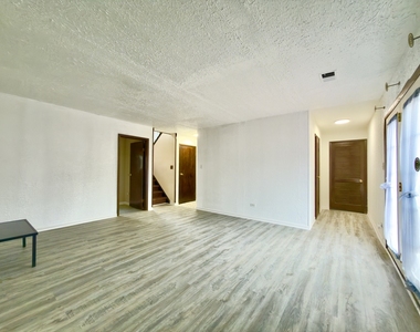 8049 W Norwood Drive - Photo Thumbnail 6