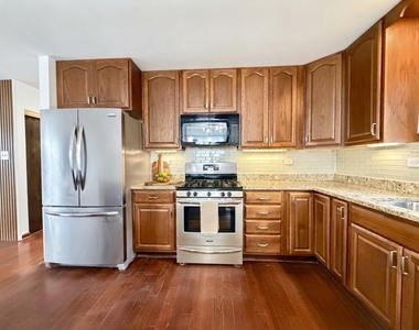 8049 W Norwood Drive - Photo Thumbnail 3