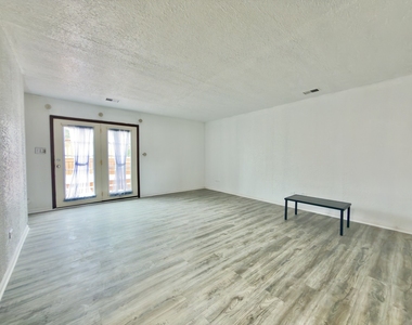 8049 W Norwood Drive - Photo Thumbnail 5