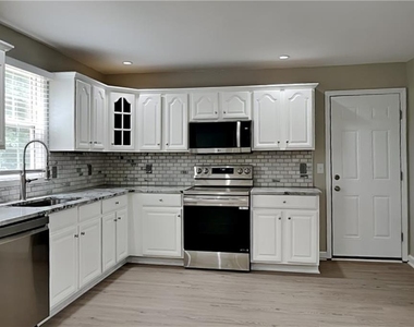 74 Woodsfield Lane - Photo Thumbnail 3
