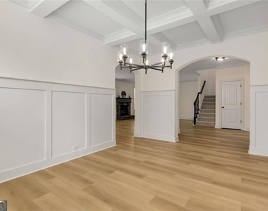 5115 Rialto Way - Photo Thumbnail 13