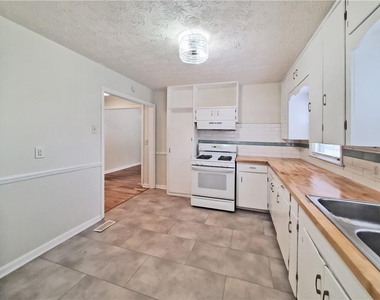 3018 Grand Avenue Sw - Photo Thumbnail 5