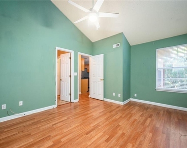 915 Wentworth Court - Photo Thumbnail 16