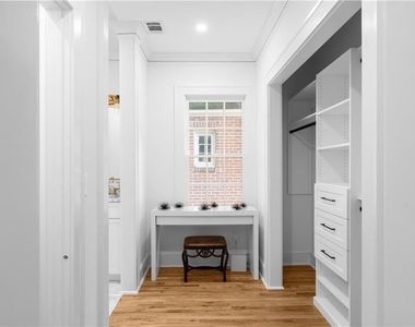 833 Martina Drive Ne - Photo Thumbnail 14