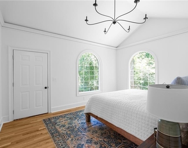 833 Martina Drive Ne - Photo Thumbnail 13