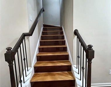 2573 Chimney Hill Place - Photo Thumbnail 7