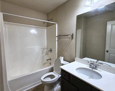 2573 Chimney Hill Place - Photo Thumbnail 11
