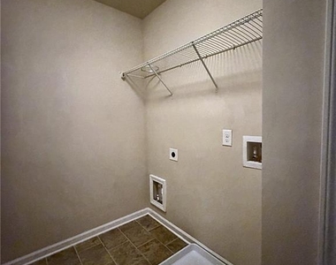 2573 Chimney Hill Place - Photo Thumbnail 12