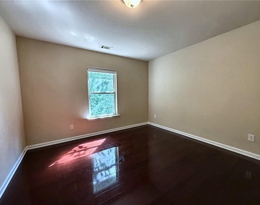 2573 Chimney Hill Place - Photo Thumbnail 13