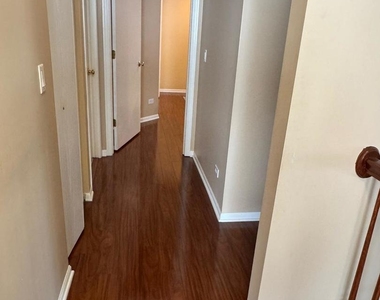 587 Saddlebrook Lane - Photo Thumbnail 15