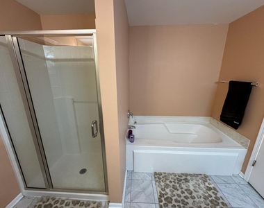 587 Saddlebrook Lane - Photo Thumbnail 12