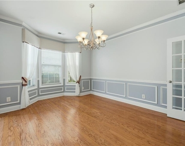 3032 Mockingbird Lane - Photo Thumbnail 8