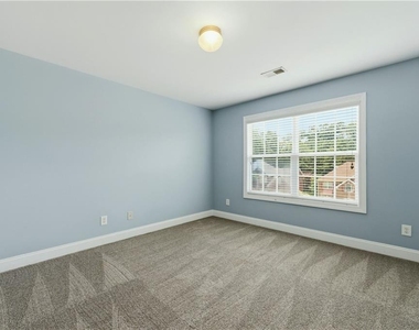 3032 Mockingbird Lane - Photo Thumbnail 18