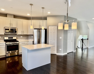 2953 Madison Drive - Photo Thumbnail 6