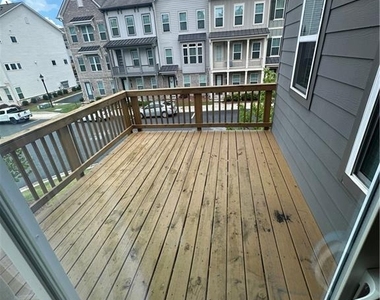 2620 Blackburn Court - Photo Thumbnail 15