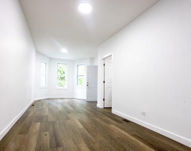 8739 S Colfax Avenue - Photo Thumbnail 2