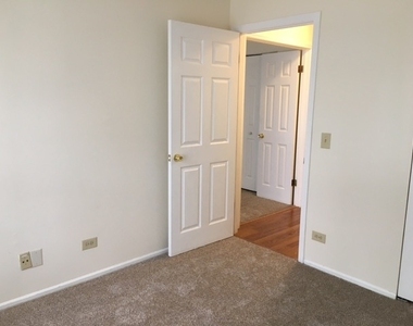 251 Coventry Circle - Photo Thumbnail 9