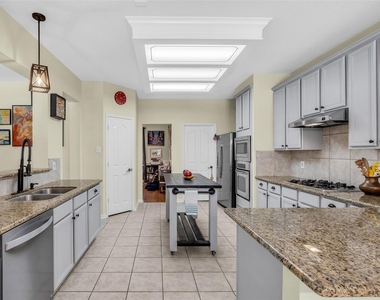 119 N Westwinds Circle - Photo Thumbnail 15