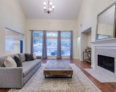 119 N Westwinds Circle - Photo Thumbnail 9