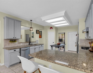 119 N Westwinds Circle - Photo Thumbnail 21