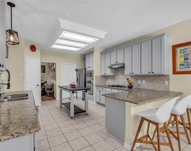 119 N Westwinds Circle - Photo Thumbnail 17
