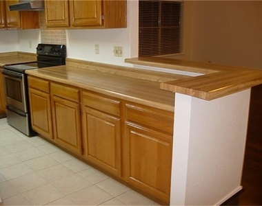 12706 Nantucket Drive - Photo Thumbnail 12