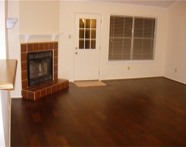 12706 Nantucket Drive - Photo Thumbnail 7