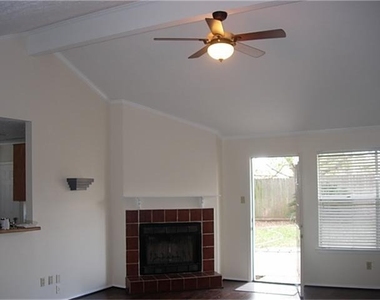 12706 Nantucket Drive - Photo Thumbnail 3