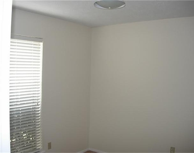 12706 Nantucket Drive - Photo Thumbnail 22