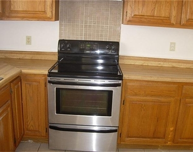 12706 Nantucket Drive - Photo Thumbnail 10