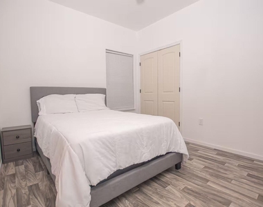 3112 Clay Street - Photo Thumbnail 8