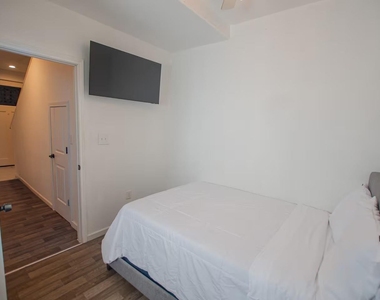3112 Clay Street - Photo Thumbnail 11