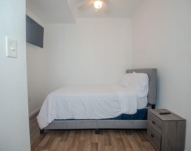 3112 Clay Street - Photo Thumbnail 12