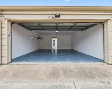 995 Memorial Village Drive - Photo Thumbnail 21