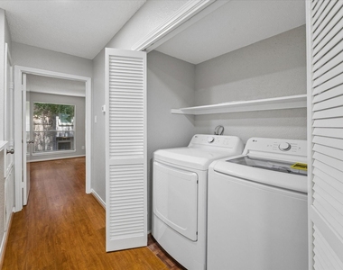 995 Memorial Village Drive - Photo Thumbnail 19