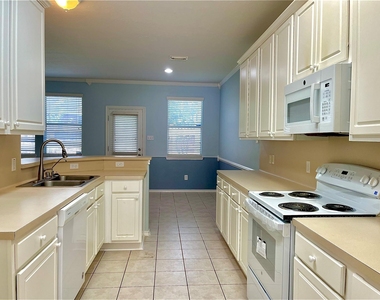 6111 Morningshire Lane - Photo Thumbnail 11