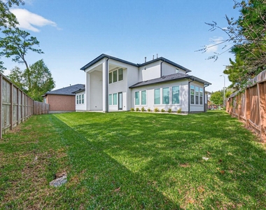 7507 Faldo Drive - Photo Thumbnail 8