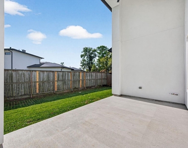 7507 Faldo Drive - Photo Thumbnail 3