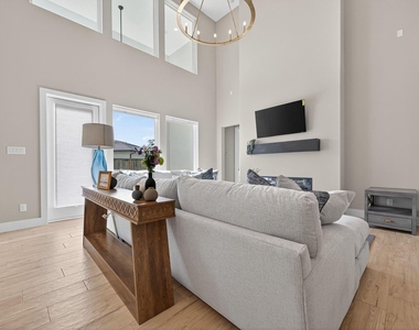 7507 Faldo Drive - Photo Thumbnail 15
