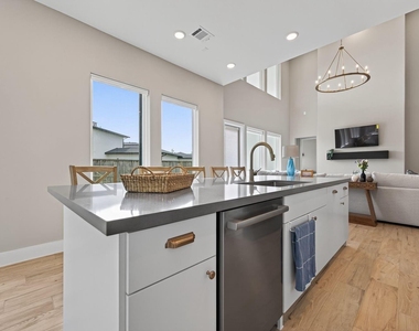 7507 Faldo Drive - Photo Thumbnail 39