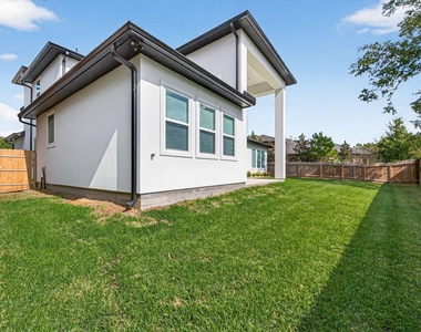 7507 Faldo Drive - Photo Thumbnail 9