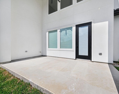 7507 Faldo Drive - Photo Thumbnail 4