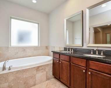 2908 Leeland Street - Photo Thumbnail 21