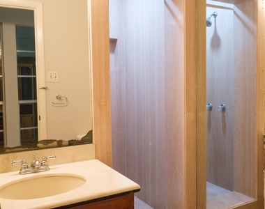 7521 Brookleaf Drive - Photo Thumbnail 10