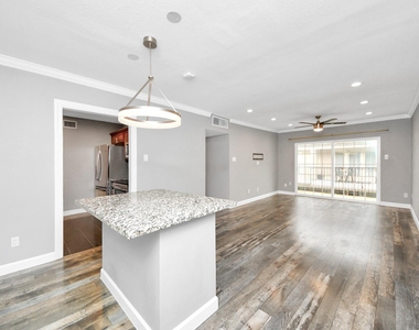 2224 S Piney Point Road - Photo Thumbnail 4