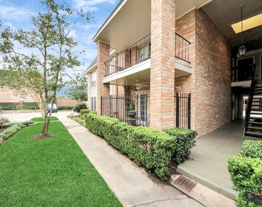 2224 S Piney Point Road - Photo Thumbnail 1