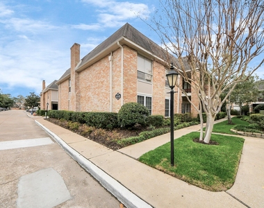 2224 S Piney Point Road - Photo Thumbnail 2