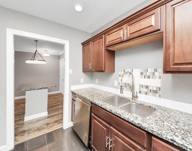 2224 S Piney Point Road - Photo Thumbnail 8