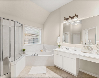 31 Pleasant Point Place - Photo Thumbnail 7